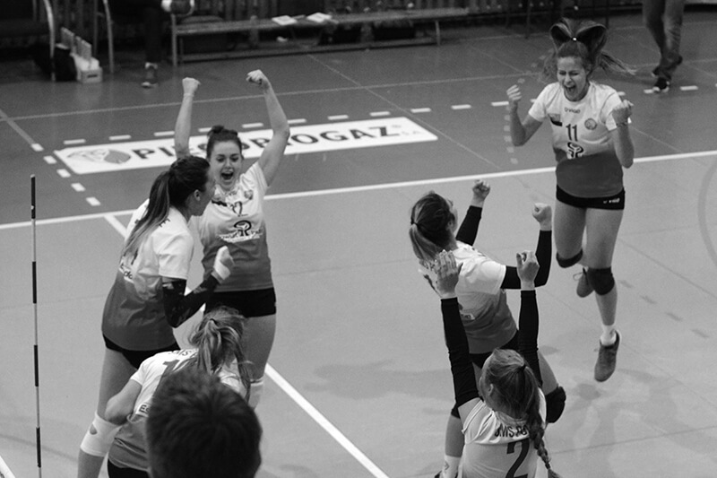 Drużyna SMS Police wygrywa czwarty mecz sezonu