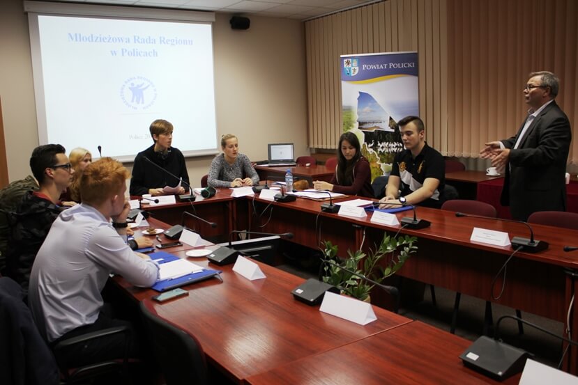 Listopadowa sesja Młodzieżowej Rady Regionu w Policach