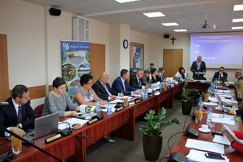 XXX sesja Rady Powiatu w Policach