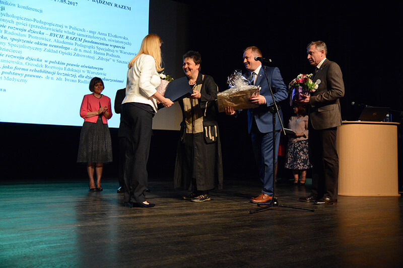 Konferencja "Wczesne wspomaganie rozwoju dziecka – BĄDŹMY RAZEM" z okazji 45-lecia Poradni Psychologiczno-Pedagogicznej w Policach