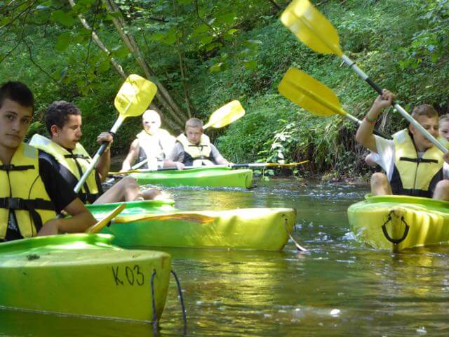 Obóz kajakowy wychowanków Młodzieżowego Ośrodka Wychowawczego w Trzebieży