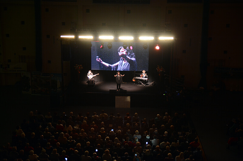 Powiatowe obchody Dnia Seniora i koncert Eleni