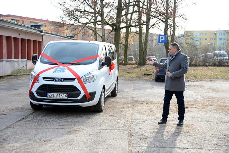 Nowy bus dla SOSW nr 1 w Policach