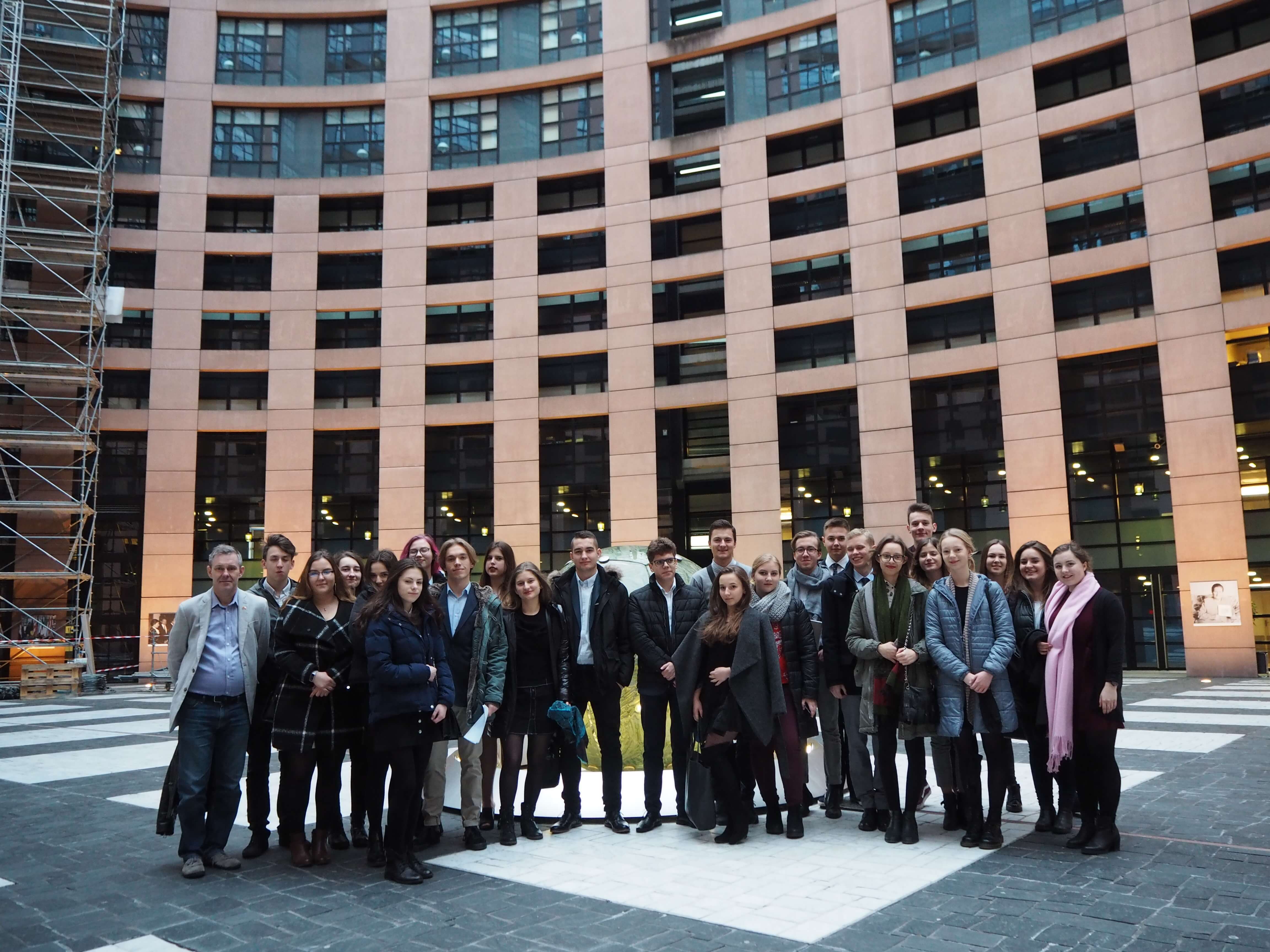 Uczniowie Zespołu Szkół w Policach z wizytą w Parlamencie Europejskim