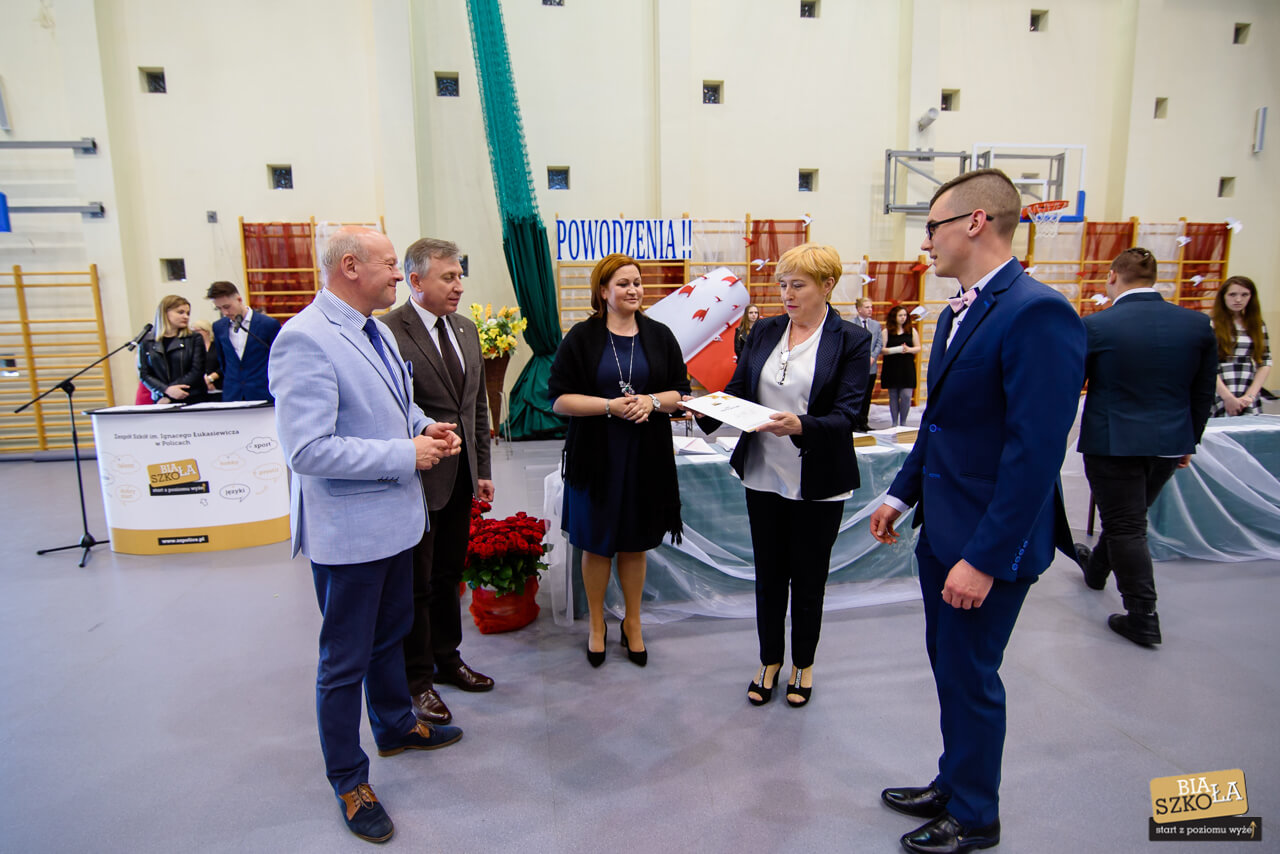 Uroczyste rozdanie świadectw w Zespole Szkół im. I. Łukasiewicza
