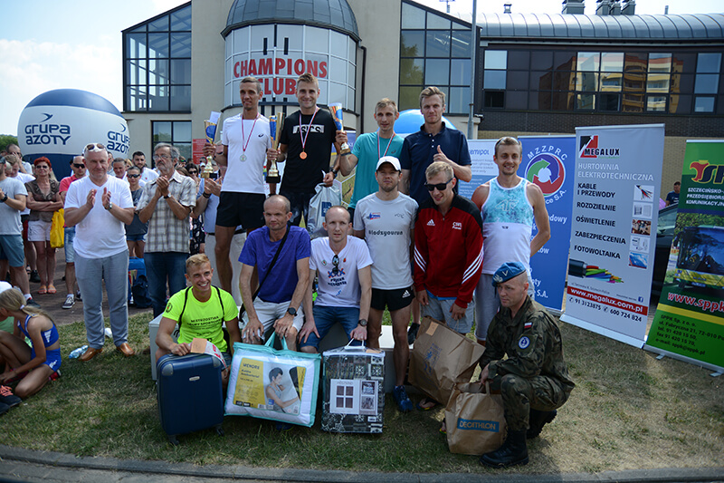 Adam Nowicki wygrywa jubileuszową XXX "Policką 15"