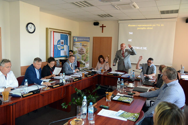 XLII sesja Rady Powiatu w Policach