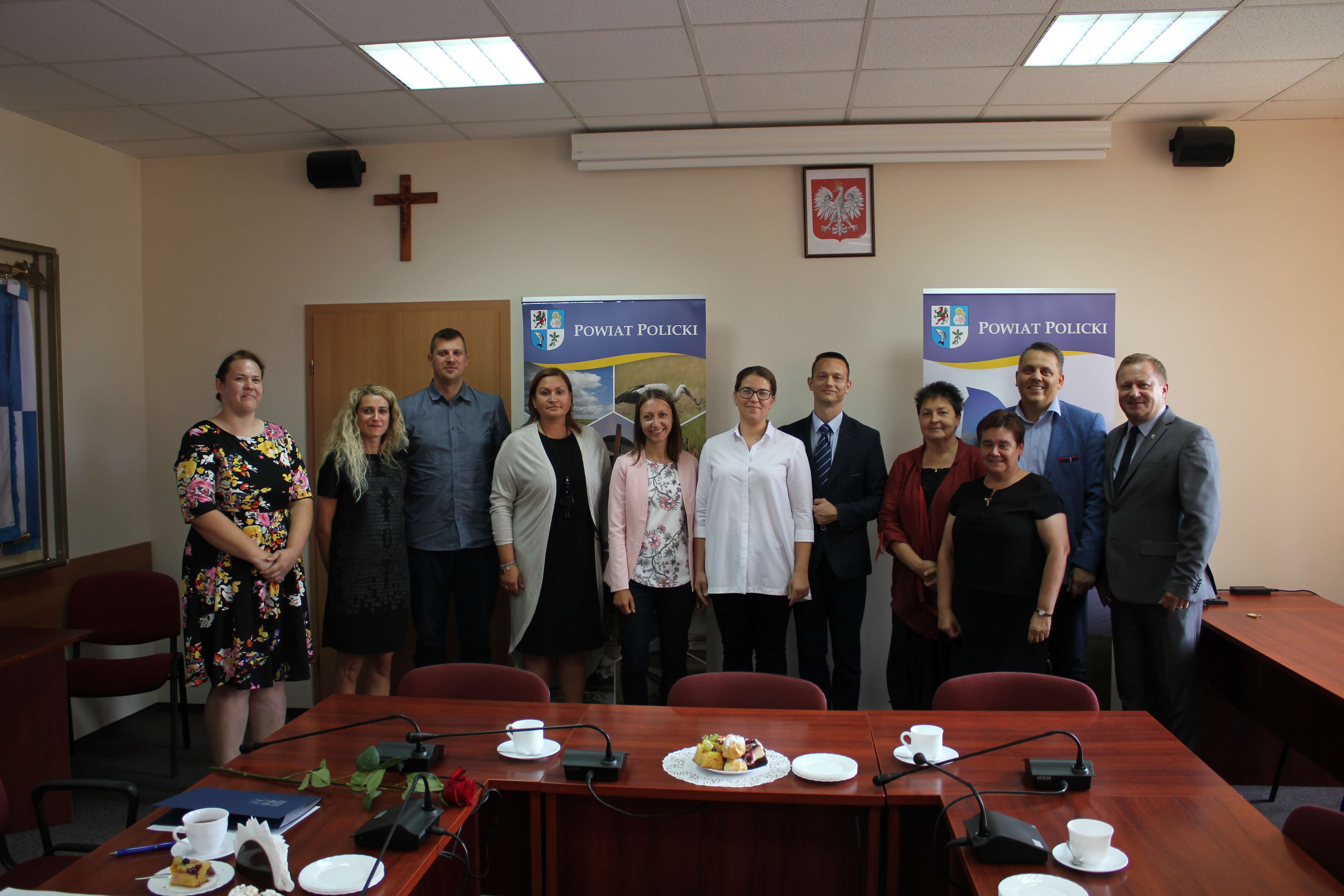 Wręczenie aktów nadania dla nauczycieli