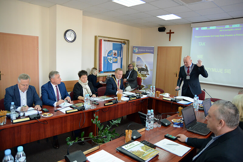 XLV sesja Rady Powiatu w Policach