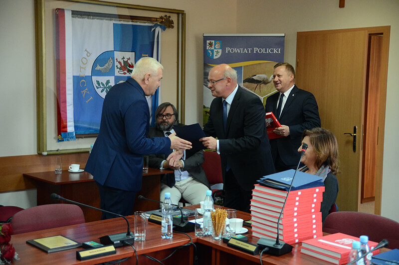 Ostatnia sesja Rady Powiatu w Policach w kadencji 2014/2018