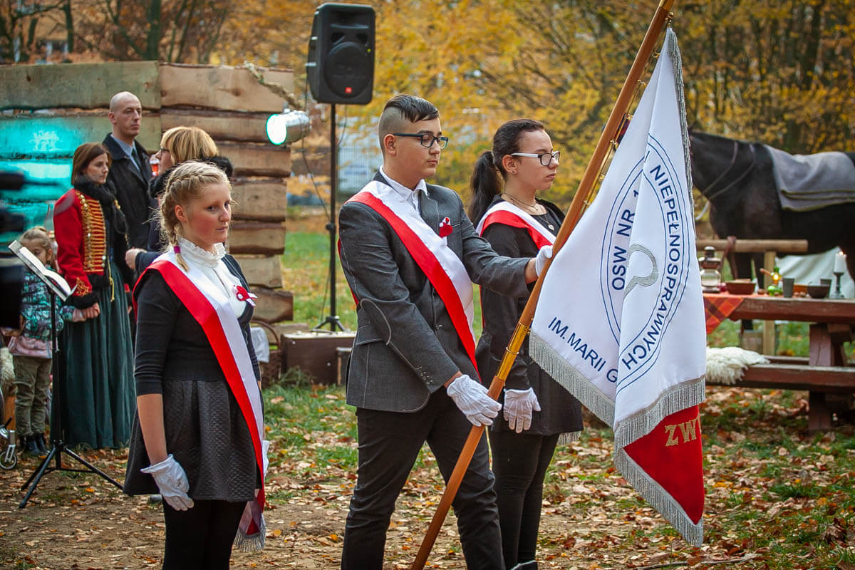 Obchody 100 rocznicy odzyskania przez Polskę niepodległości w placówkach oświatowych