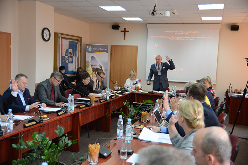 VIII sesja Rady Powiatu w Policach