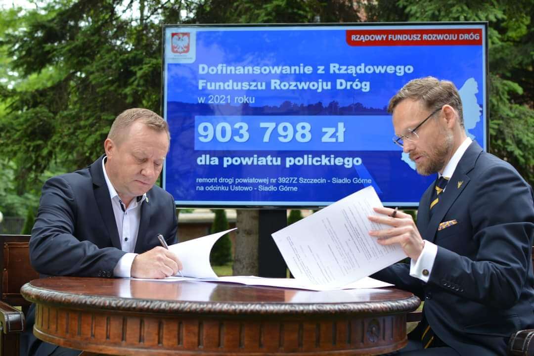 Podpisano umowę na dofinasowanie remontu nawierzchni drogi powiatowej Nr 3927Z Szczecin - Siadło Górne na trzech odcinkach