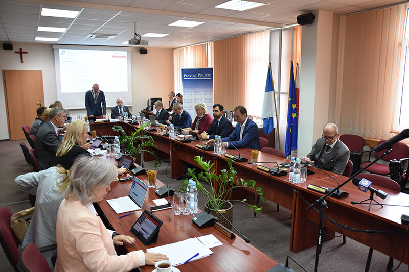 XXXIII sesja Rady Powiatu w Policach