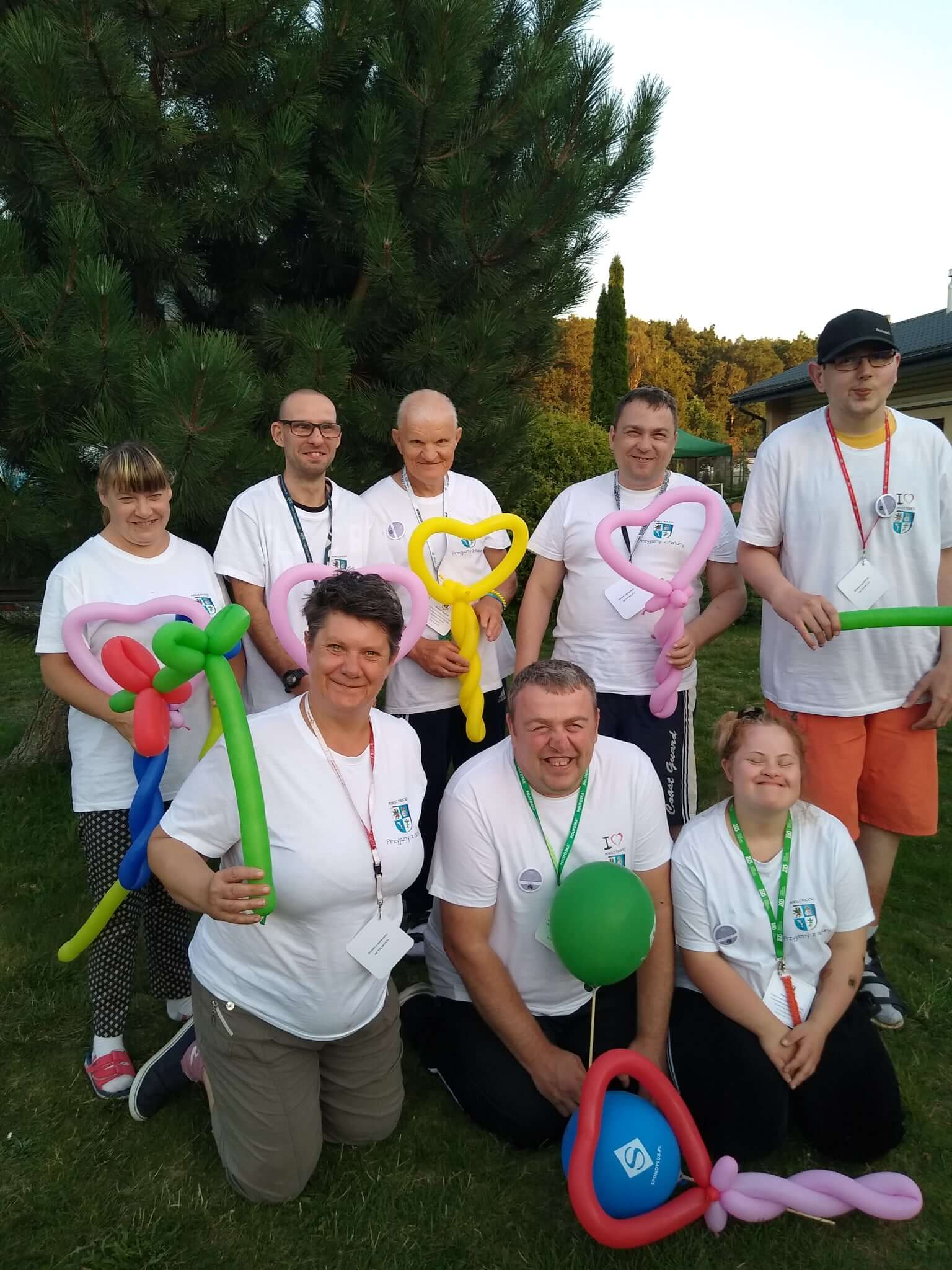 Uczestnicy Warsztatów Terapii Zajęciowej w Policach podczas wyjazdowych warsztatów w Łazach