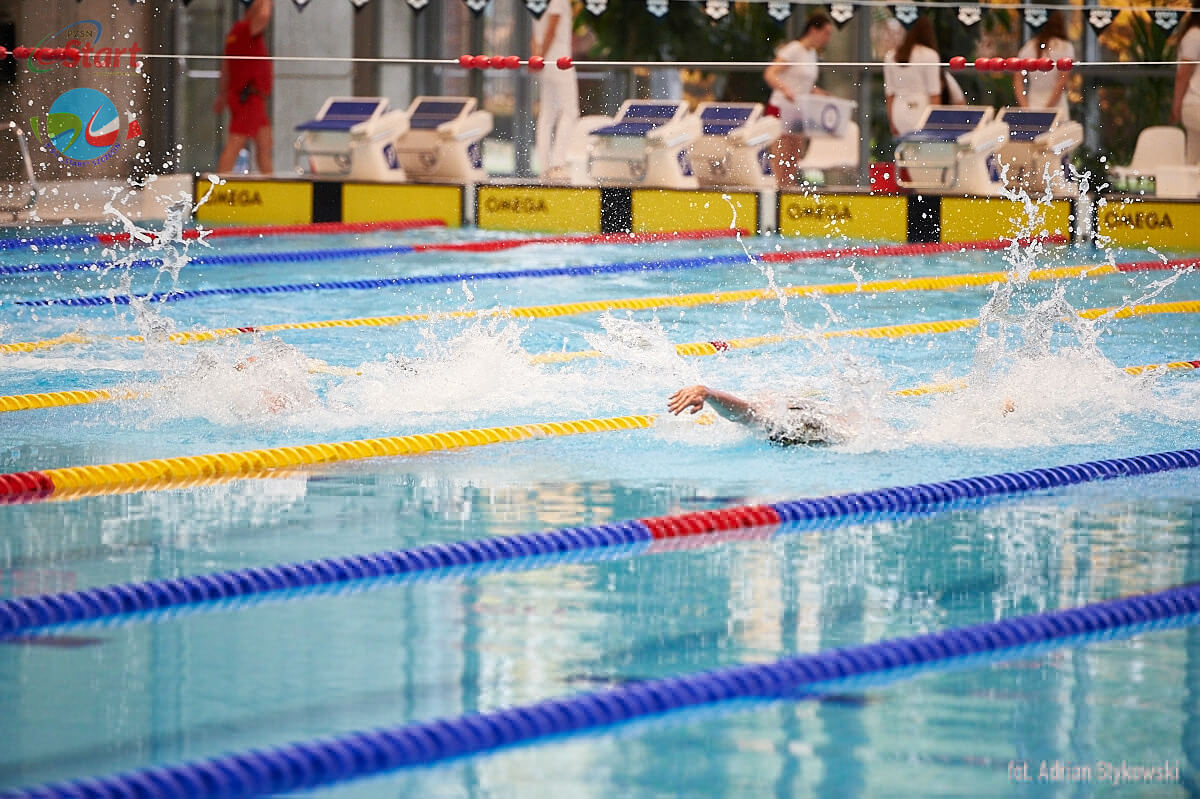 Pływackie sukcesy uczennic i absolwentów SOSW nr 1 w Policach