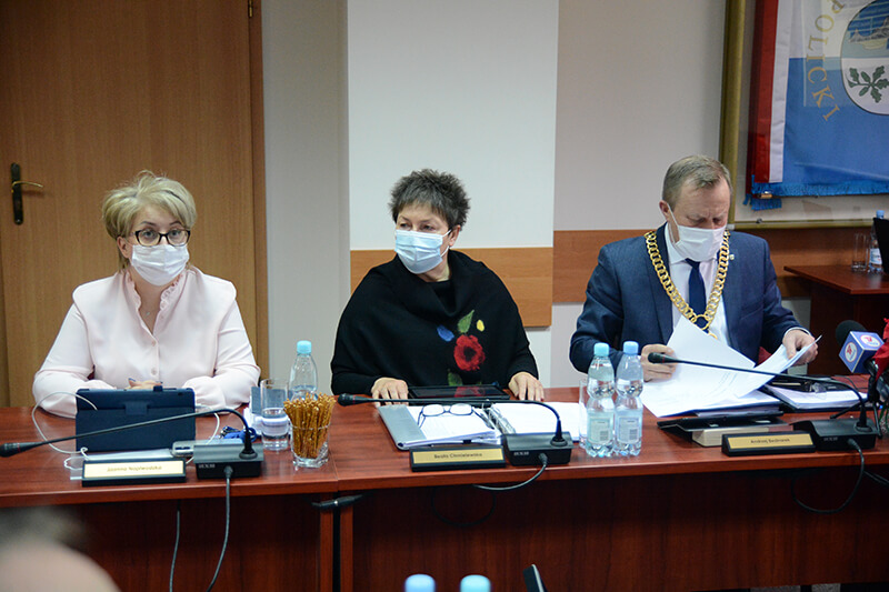 Budżet Powiatu Polickiego na 2022 rok uchwalony