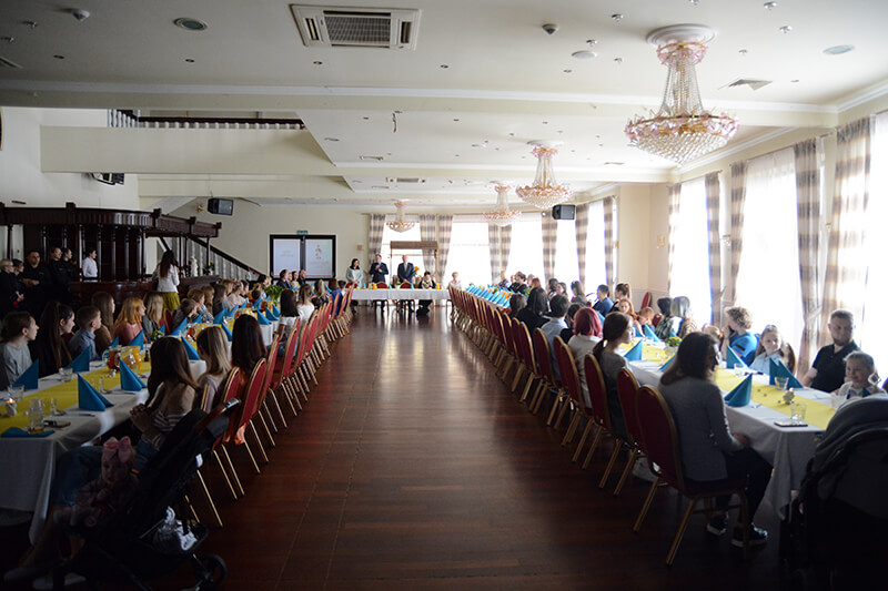 Spotkanie wielkanocne przedstawicieli Powiatu Polickiego z obywatelami Ukrainy