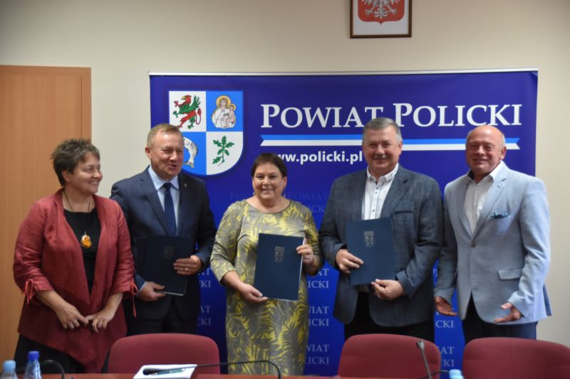 Rozpoczęto realizację „Powiatowego programu przeciwdziałania nadwadze i otyłości wśród dzieci w wieku 8 lat uczęszczających do szkół w Powiecie Polickim”