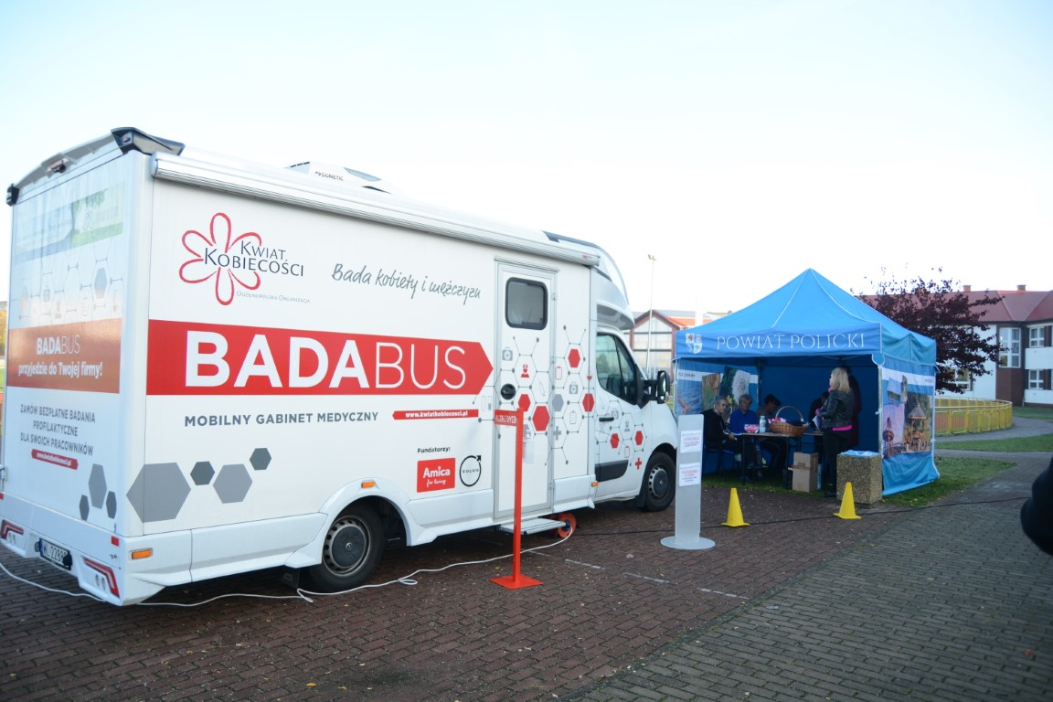 W ramach obchodów Dni Zdrowia do Powiatu Polickiego przyjechał Mobilny Gabinet Medyczny BADABUS