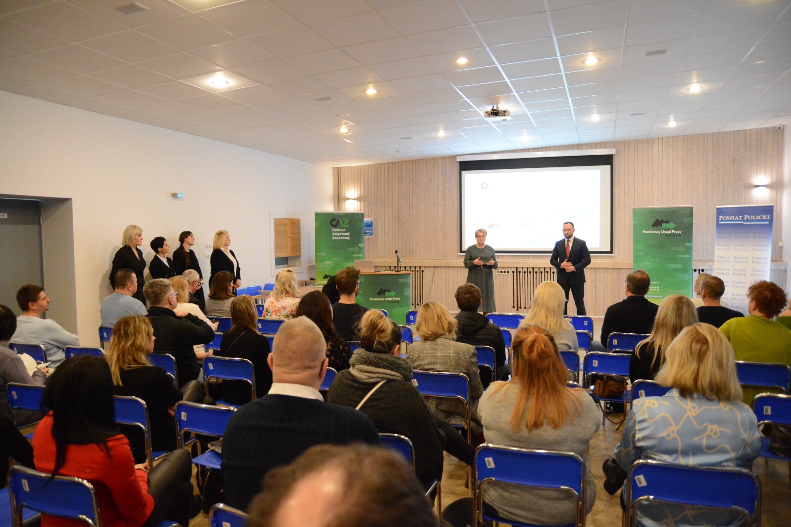 Spotkanie z pracodawcami dotyczące możliwości skorzystania ze wsparcia finansowego Powiatowego Urzędu Pracy w Policach