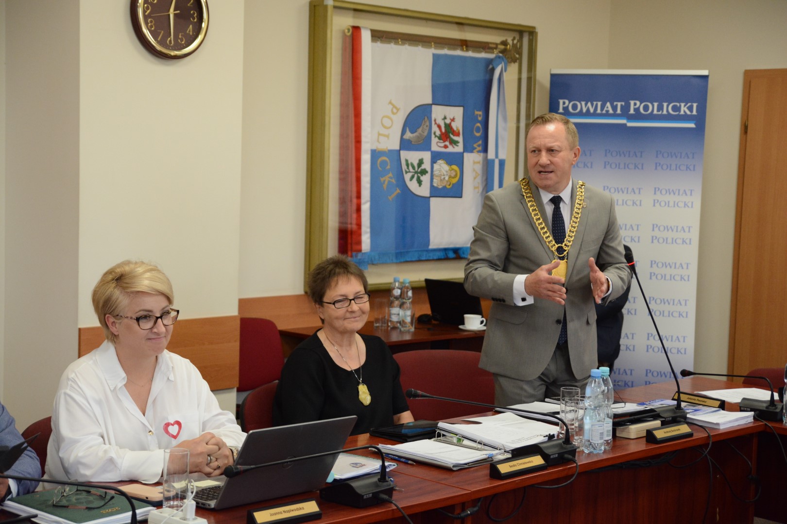 Zarząd Powiatu w Policach otrzymał jednogłośnie wotum zaufania i absolutorium za 2022 rok
