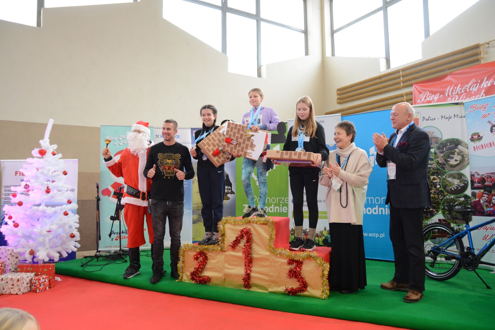 Ponad 1500 uczestników w 11. edycji "Biegu Mikołajkowego w Policach"