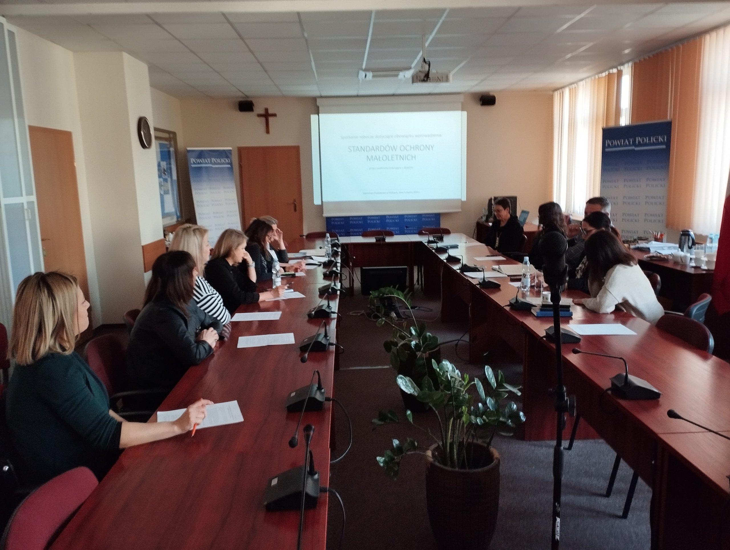Spotkanie dotyczące obowiązku wprowadzenia standardów ochrony małoletnich przez podmioty pracujące z dziećmi