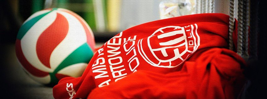 UKS SMS Police z brązową odznaką przyznaną przez Polski Związek Piłki Siatkowej