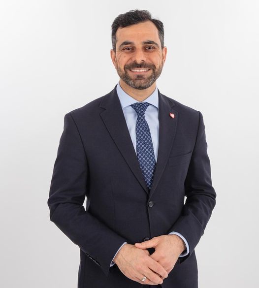 Starosta Policki Shivan Fate przyjmuje obywateli w każdy roboczy poniedziałek tygodnia w godzinach od 14.30 do 16.00