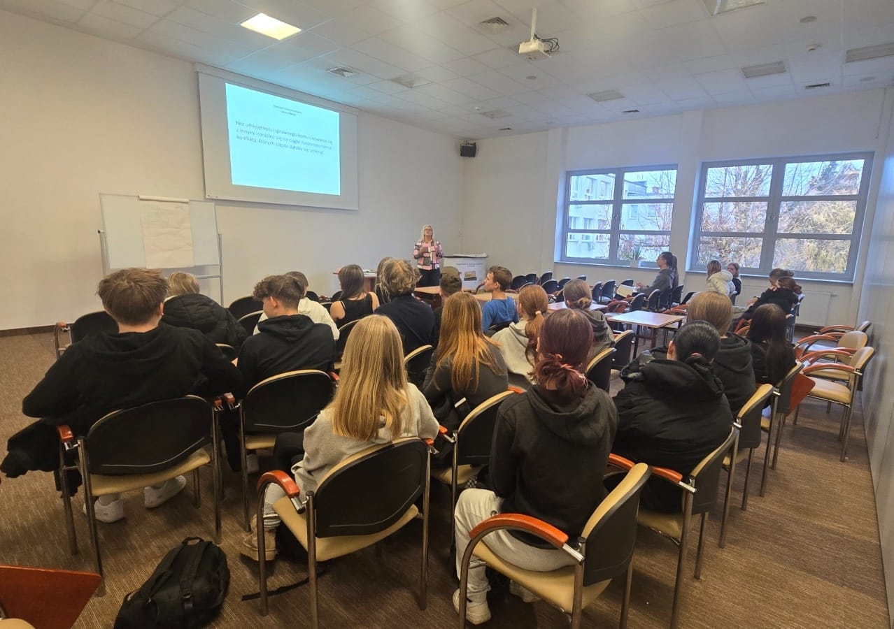 Prowadzimy warsztaty z tematyki uzależnień behawioralnych