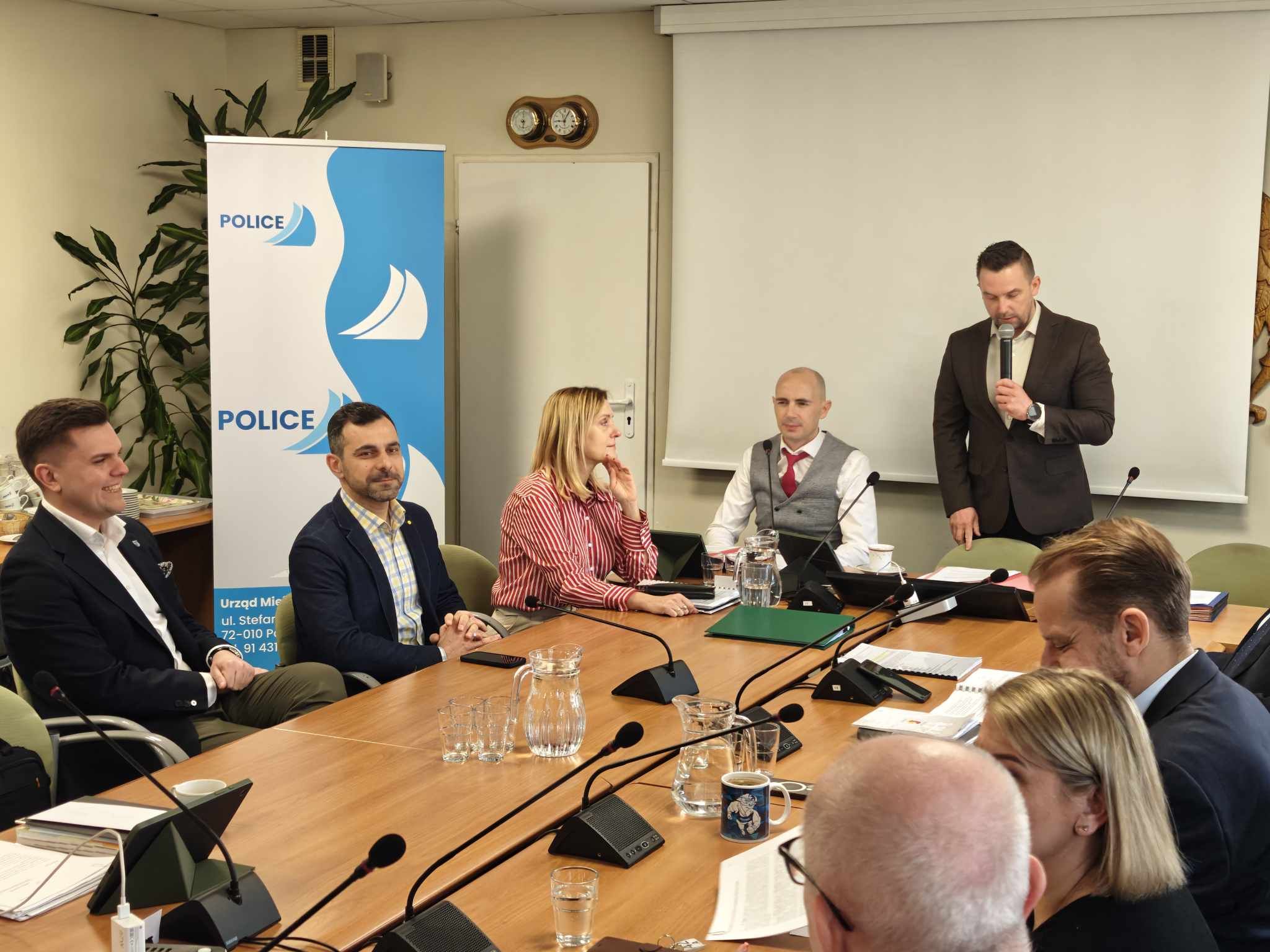 Sesja  Rady Miejskiej w Policach z udziałem przedstawicieli Powiatu Polickiego
