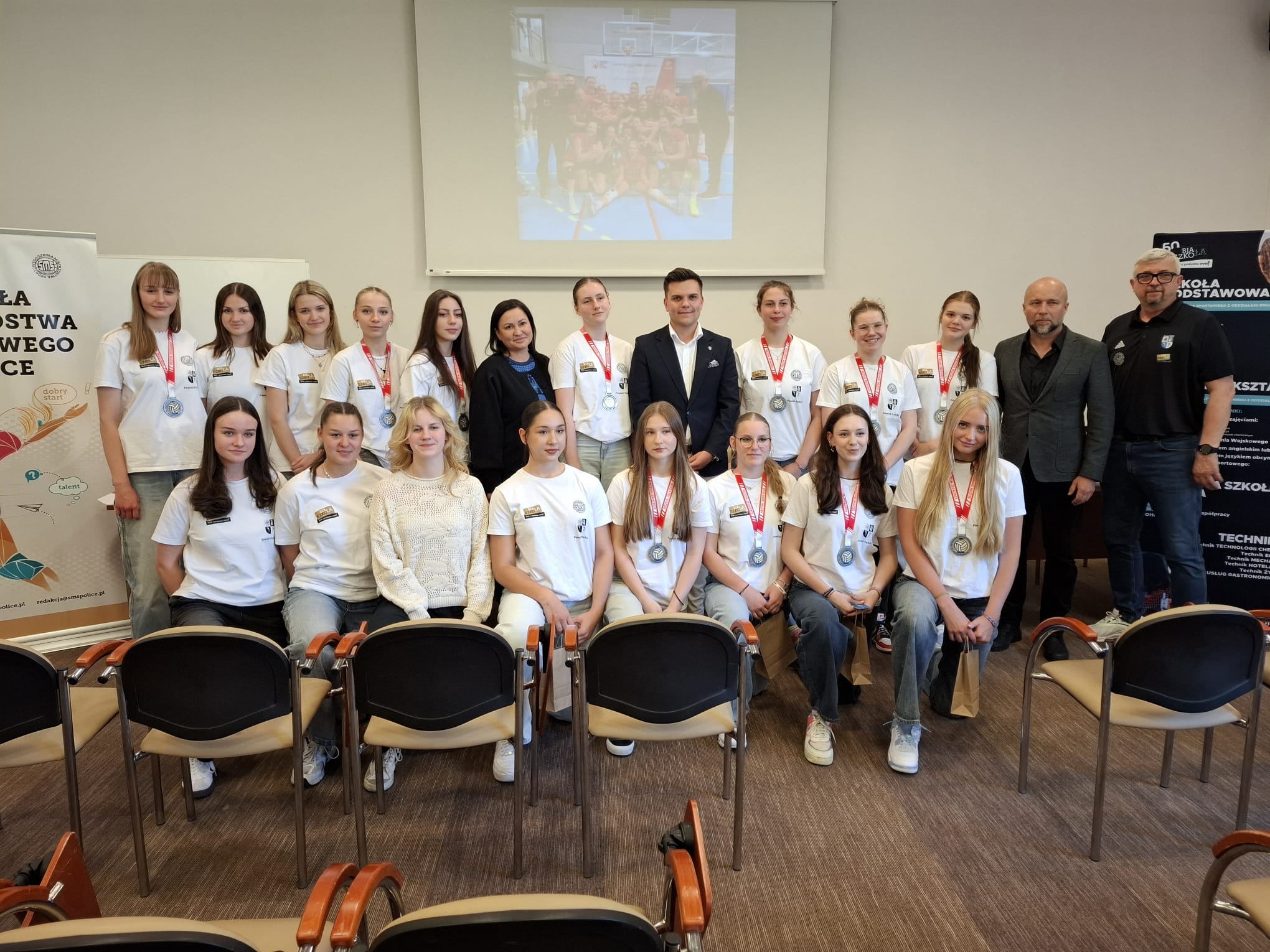 Sukcesy młodych siatkarek Szkoły Mistrzostwa Sportowego w Policach
