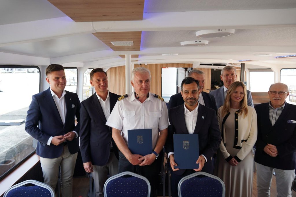 Samorządowy Szlak Wodny rusza! Umowa podpisana na pokładzie „Queen of Szczecin”