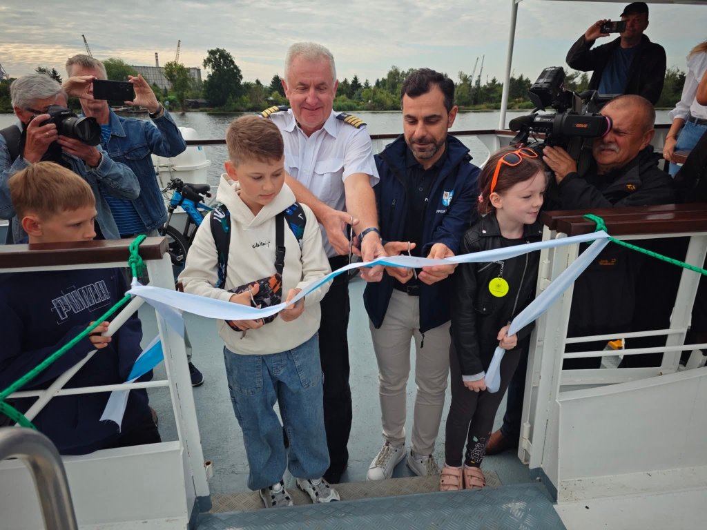 Samorządowy tramwaj wodny już pływa! Około tysiąc pasażerów na pokładzie "Queen of Szczecin" w weekend