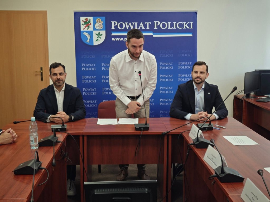 Pierwsza Sesja Młodzieżowej Rady Powiatu Polickiego