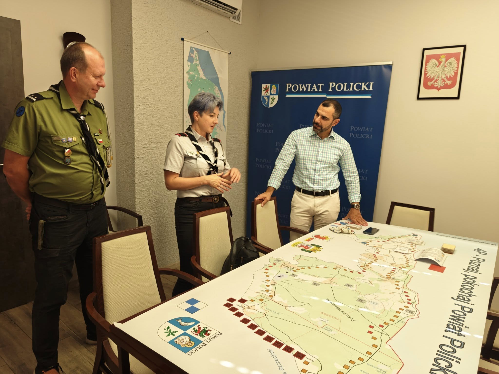 Harcerze z Hufca ZHP Police z wizytą u Starosty Polickiego