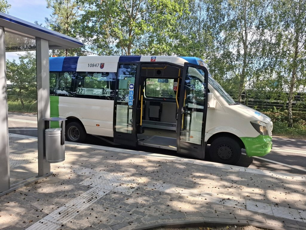 Nowe przejście dla pieszych i dwa perony autobusowe w Grzepnicy gotowe
