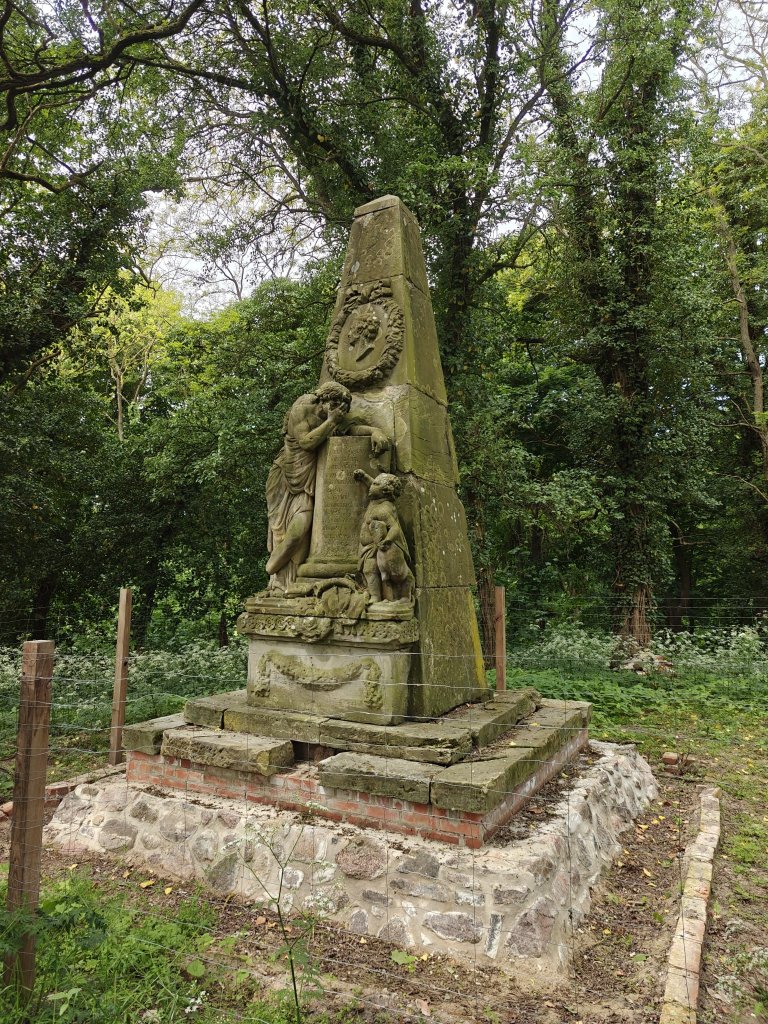 Nowe przejście dla pieszych i dwa perony autobusowe w Grzepnicy gotowe
