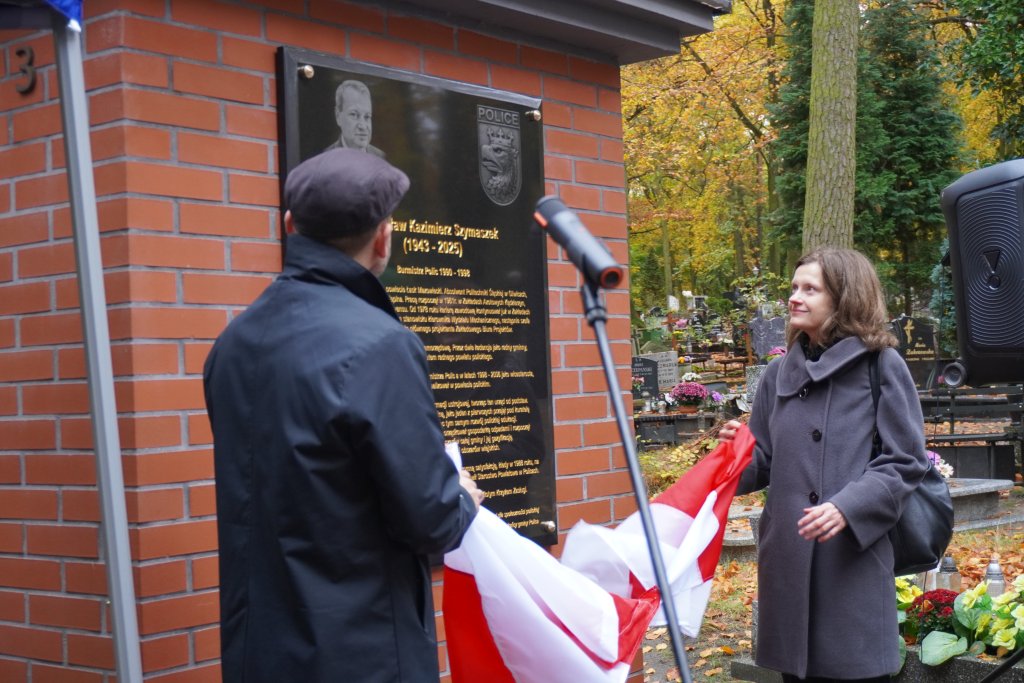 Uroczyste odsłonięcie pamiątkowej tablicy ku czci śp. Stanisława Szymaszka