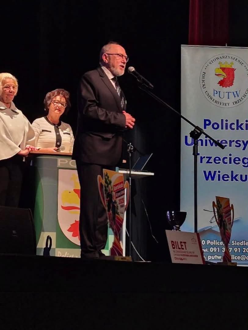 Inauguracja roku akademickiego Polickiego Uniwersytetu Trzeciego Wieku w Policach
