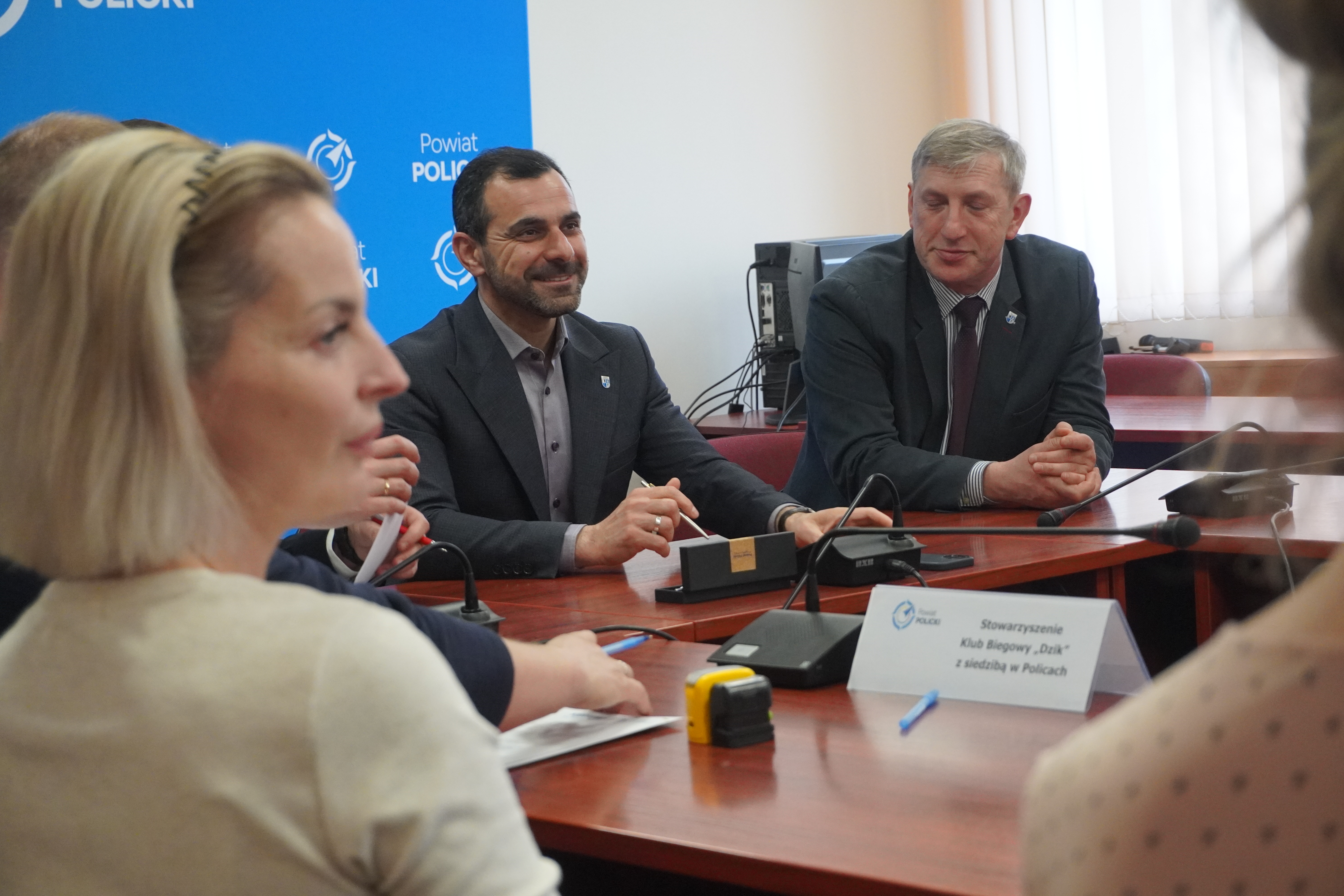 Podpisanie umów Kompas na Powiat Policki