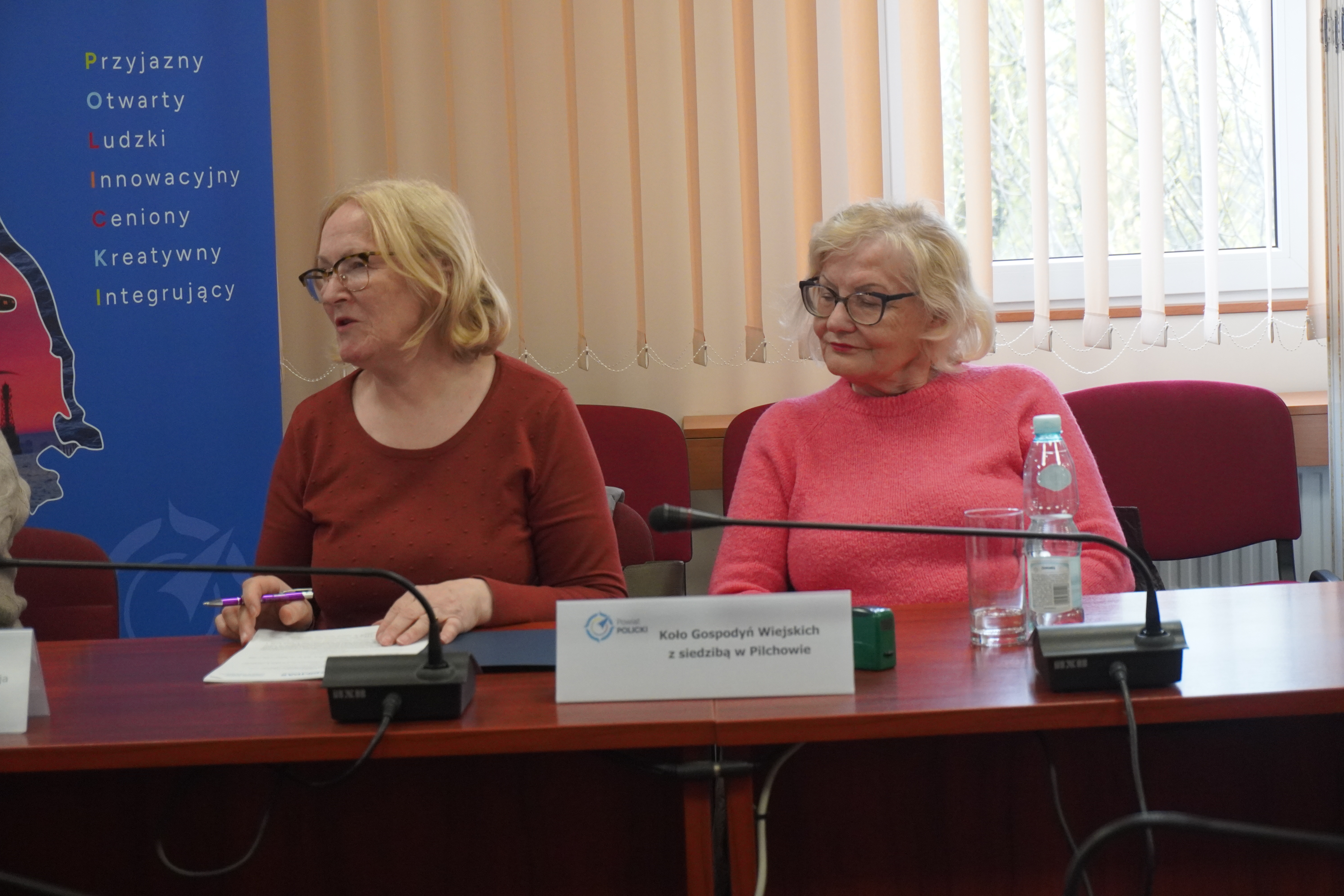 Podpisanie umów Kompas na Powiat Policki