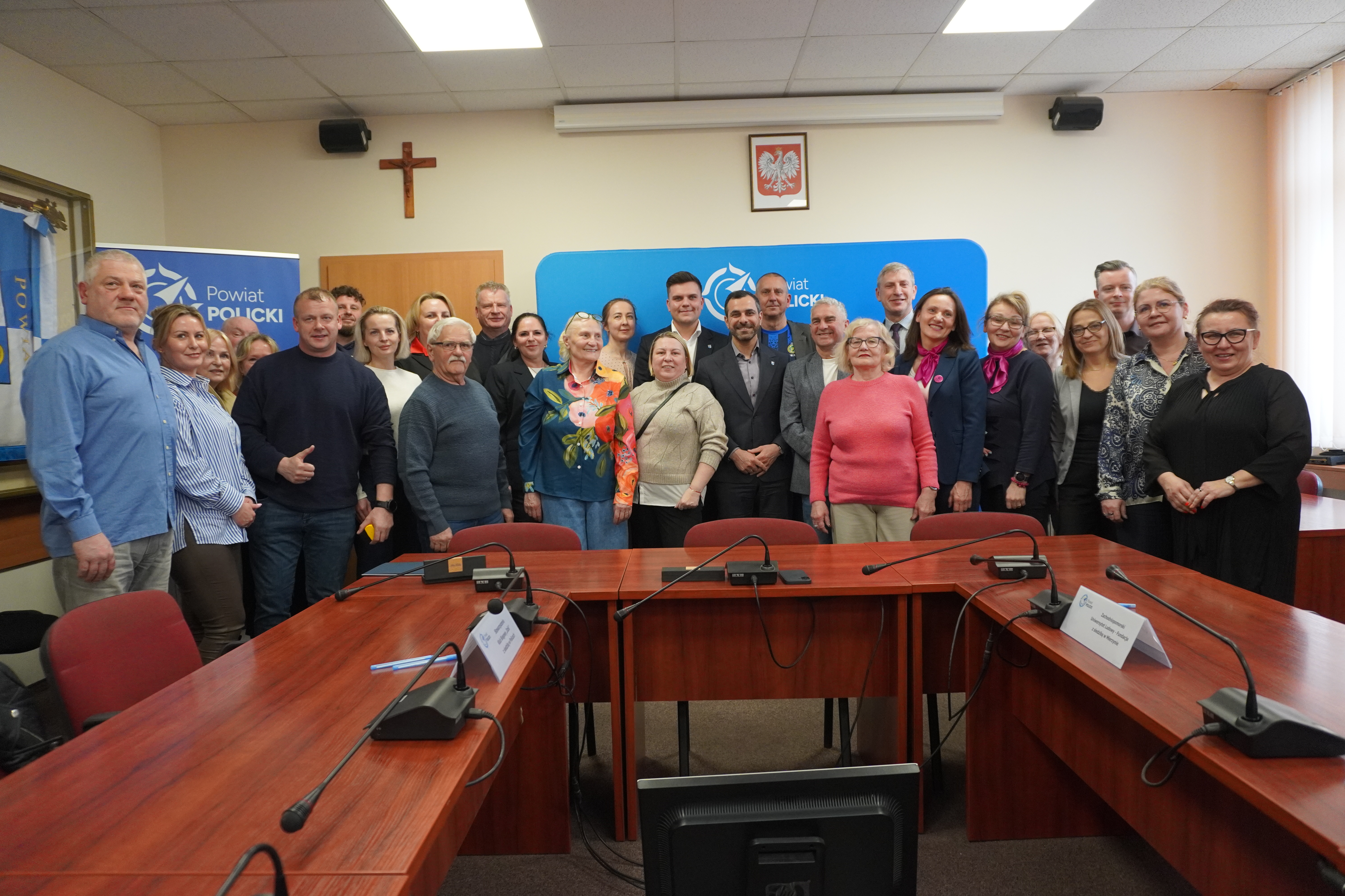 Podpisanie umów Kompas na Powiat Policki