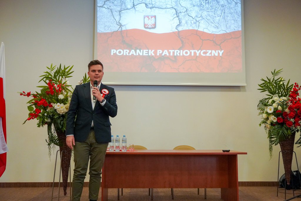 Poranek patriotyczny w Zespole Szkół im. Ignacego Łukasiewicza