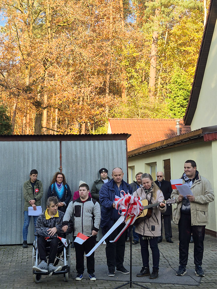 Tekst: Paulina Wiercioch, Wydział Prezydialny Starostwa Powiatowego w Policach  Foto: Polskie Stowarzyszenie na Rzecz Osób z Niepełnosprawnością Intelektualną - Koło w Policach