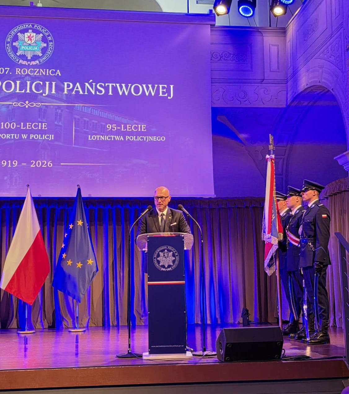 Sztandar i prelegent