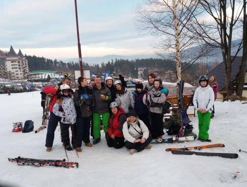 Dzieci z Domu Dziecka w Policach spędzają ferie w Karpaczu