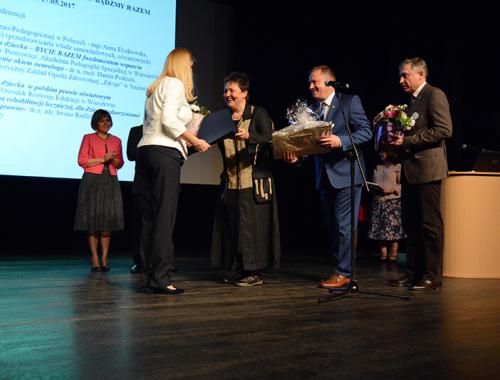 Konferencja "Wczesne wspomaganie rozwoju dziecka – BĄDŹMY RAZEM" z okazji 45-lecia Poradni Psychologiczno-Pedagogicznej w Policach