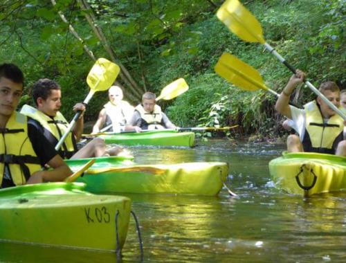 Obóz kajakowy wychowanków Młodzieżowego Ośrodka Wychowawczego w Trzebieży